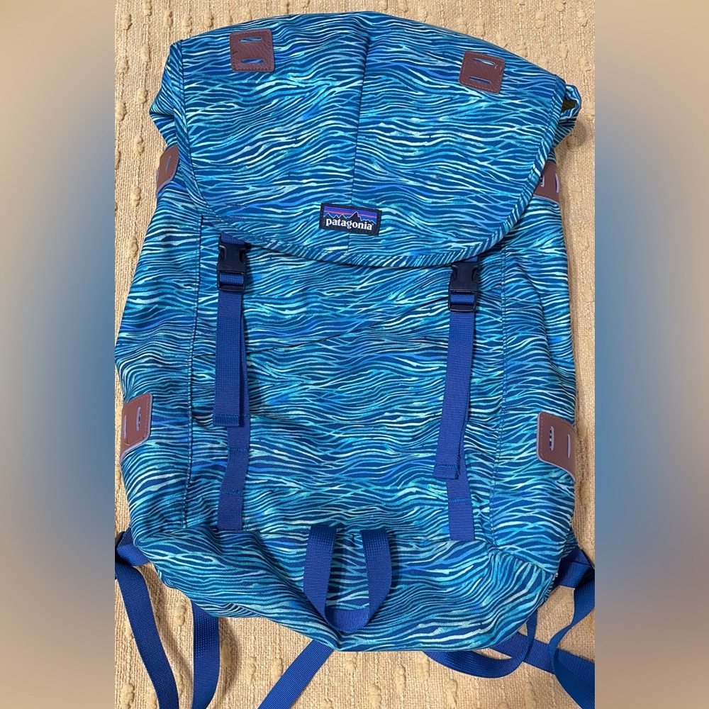 Rare Patagonia Arbor Pack Backpack Water Wave Pattern Print  26L